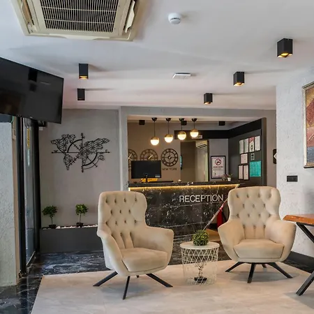 Hotel Mielo Lara