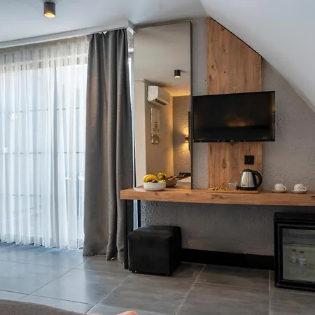 Mielo Lara Hotel