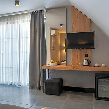 Hotel Mielo Lara 3*