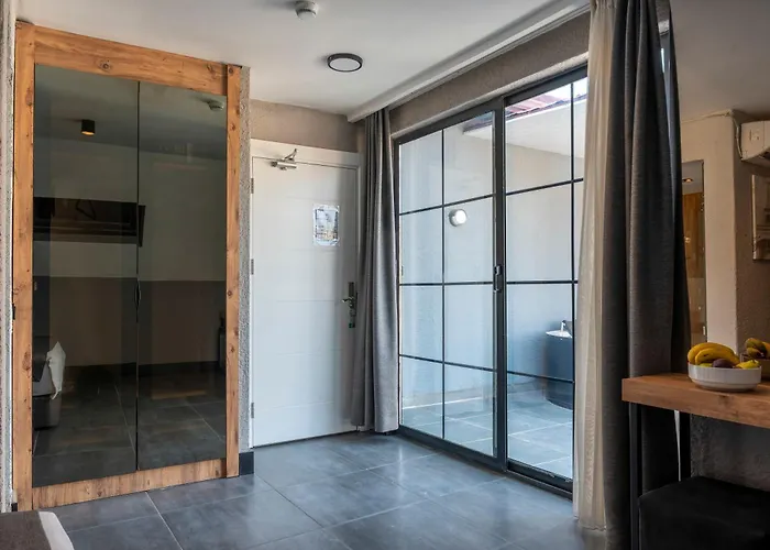 Mielo Lara Hotel