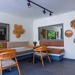 Hotel Mielo Lara