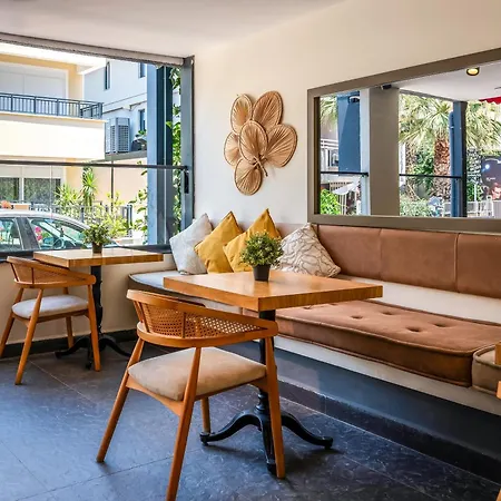 Hotel Mielo Lara